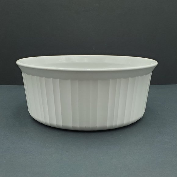 Corningware White Ribbed 2.5 Quart Casserole Baking Dish Corning Serving Bowl - Picture 1 of 5